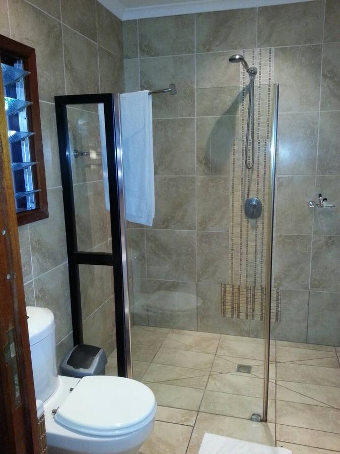 Planet Hotel Hollybum Лубумбаши Экстерьер фото